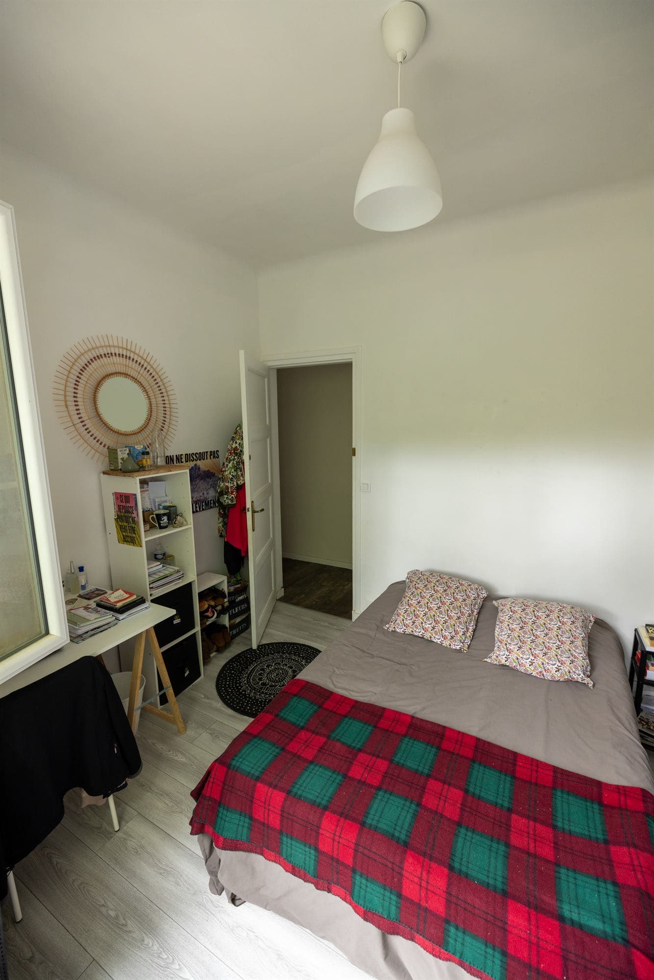 Chambre en colocation à Redon - Chambre cosy avec fenêtre sur le jardin - miniature 3