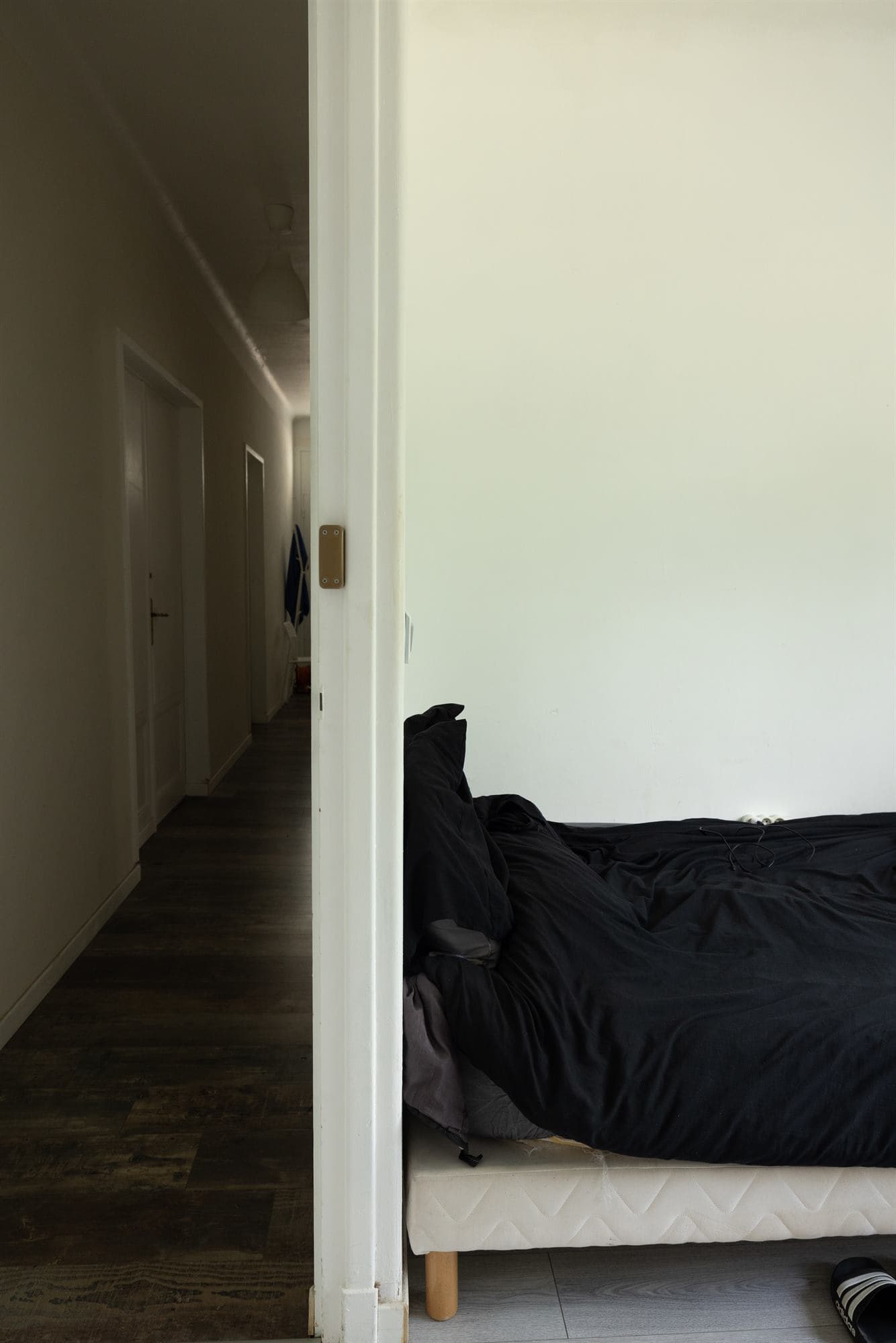 Chambre en colocation à Redon - Chambre avec coin TV, bureau et rangements - miniature 8