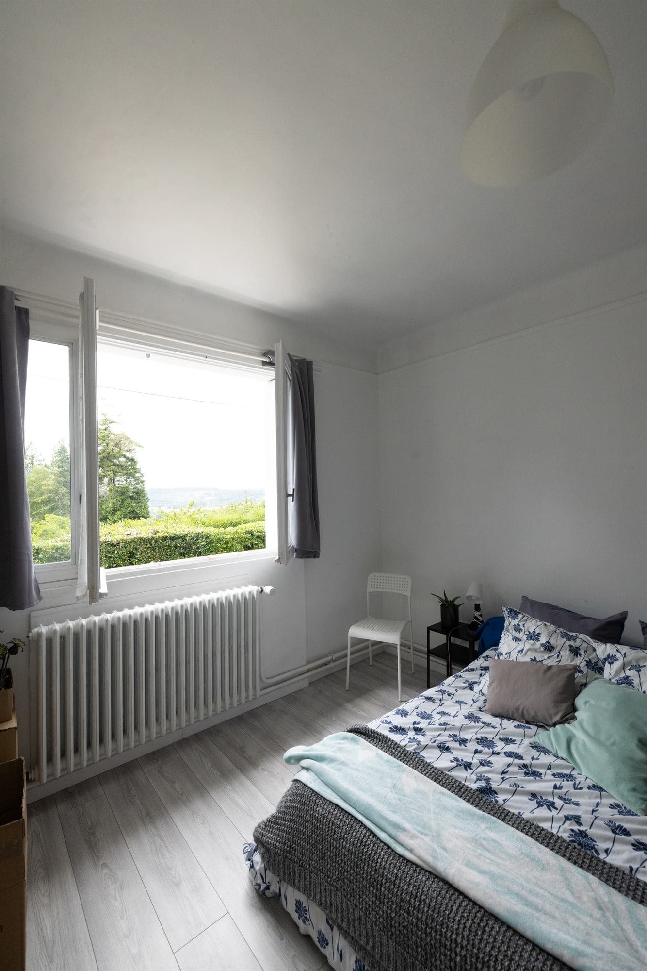 Chambre en colocation à Redon - Salle d'eau privative : douche et vasque rien qu'à vous - miniature 2
