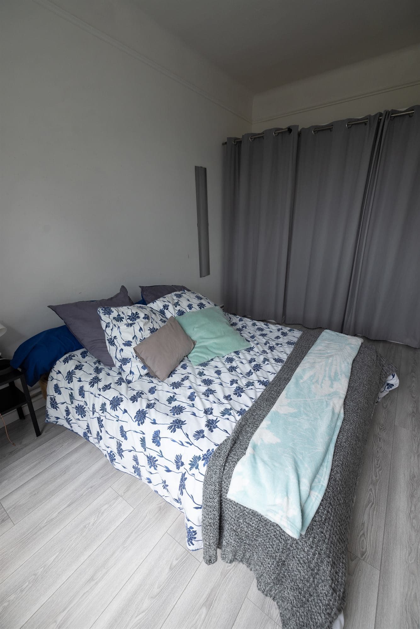 Chambre en colocation à Redon - Salle d'eau privative : douche et vasque rien qu'à vous - miniature 3
