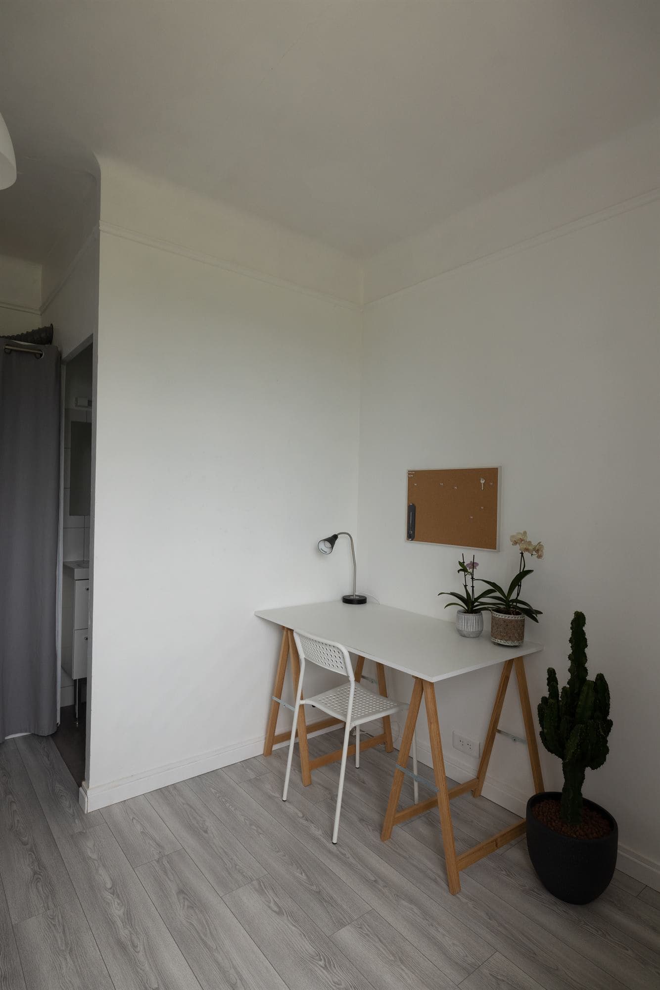 Chambre en colocation à Redon - Salle d'eau privative : douche et vasque rien qu'à vous - miniature 4