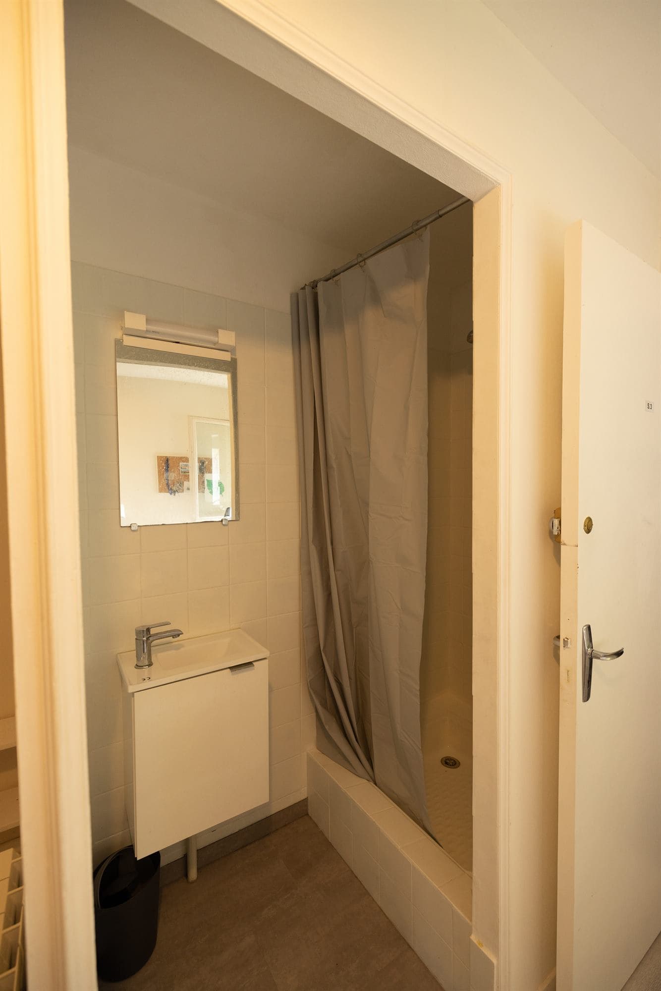 Studio indépendant à Redon - Studio aux tons chauds avec entrée indépendante - miniature 5